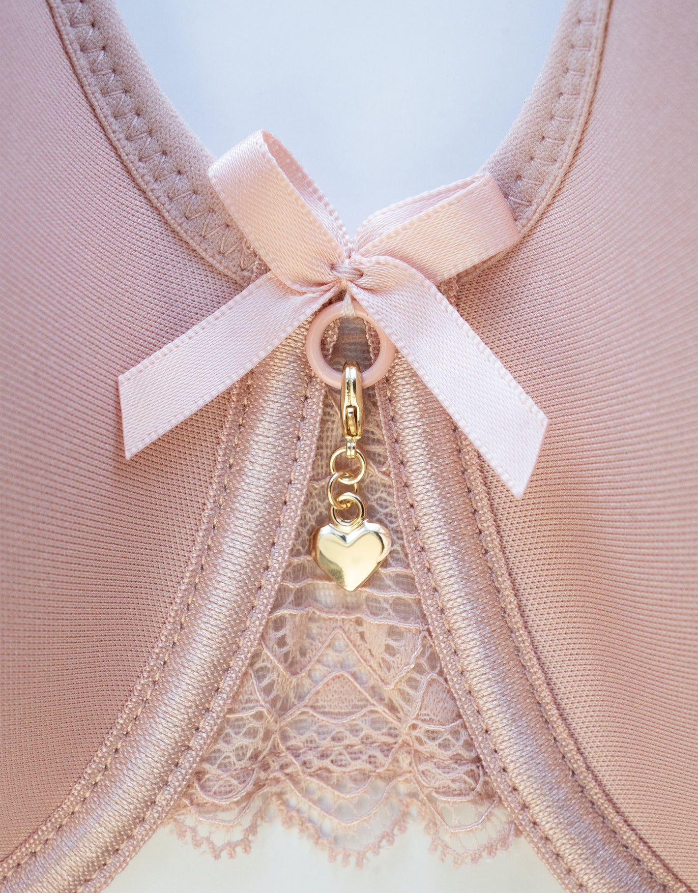 Bra Charm Golden Heart