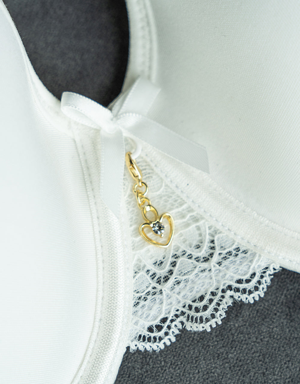 Bra Charm "Diamond Heart"