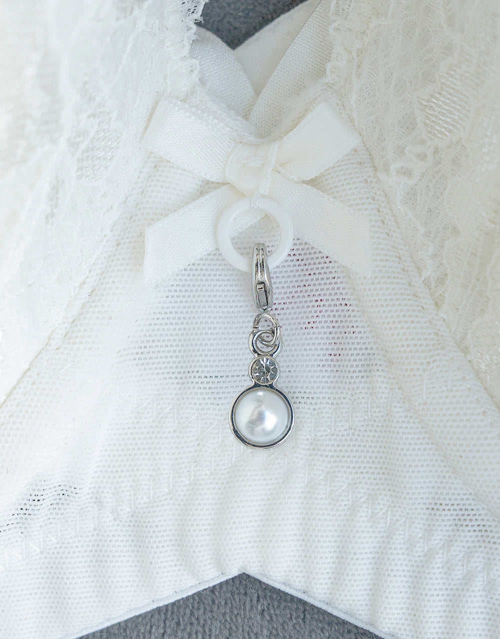 Bra Charm "Diamond Pearl"