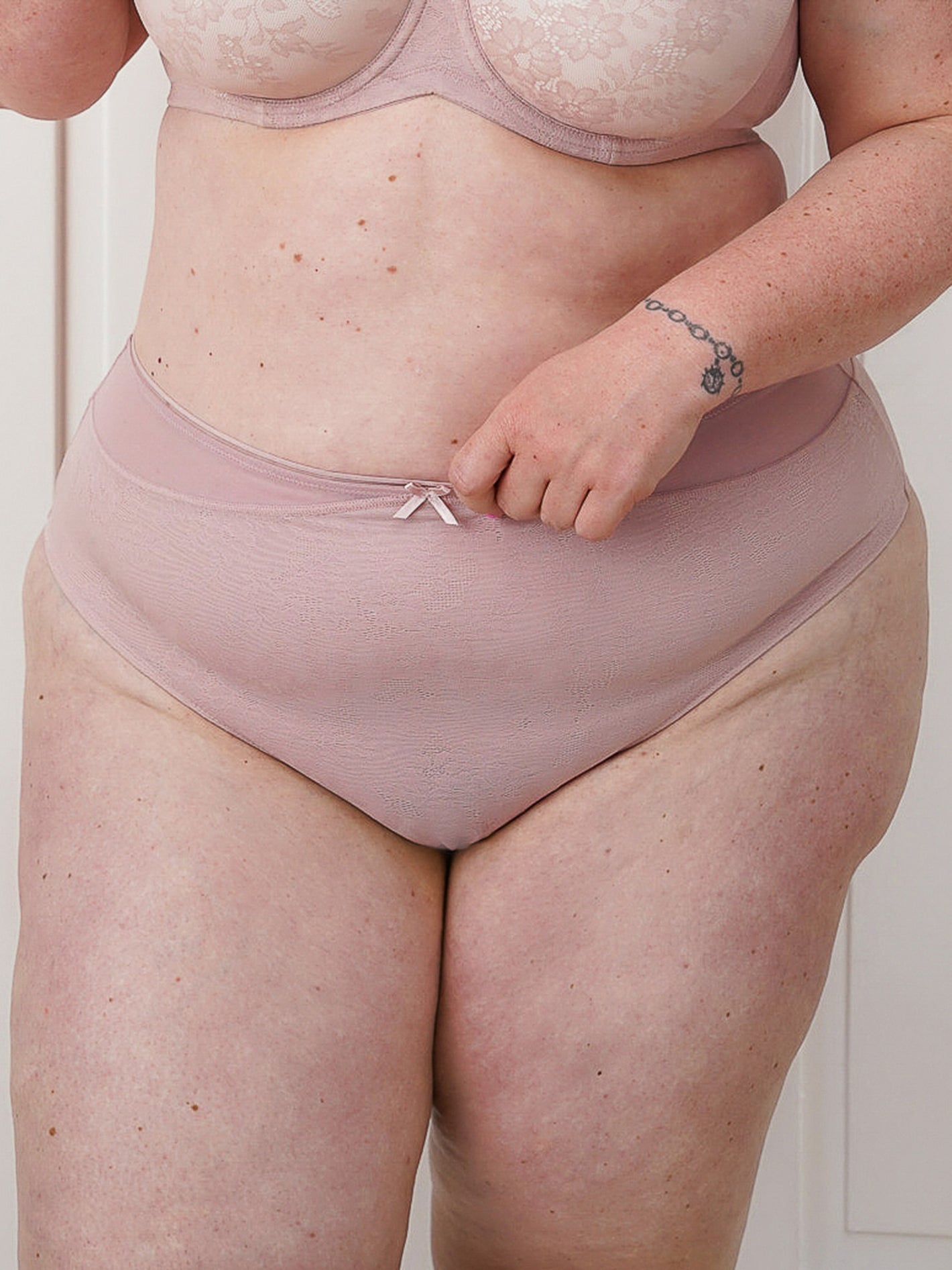 High-Panty "True Lace" rose