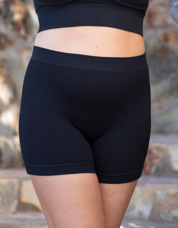 High-Waist-Shorts "Freeda" black