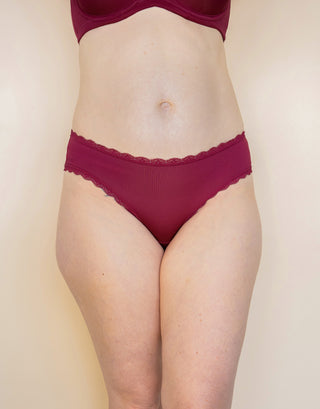 String "Basic" bordeaux