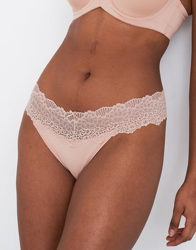 String "Pure Lace" cappuccino